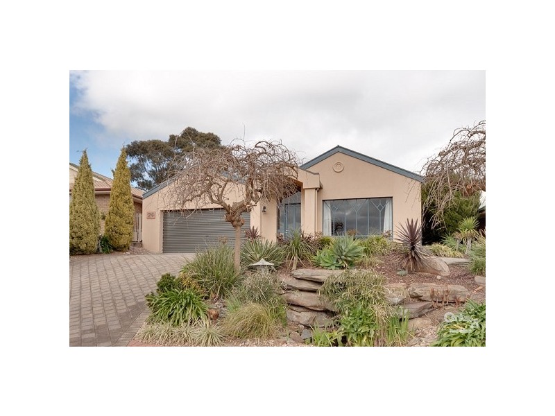 24 Gleneagles Road, Aberfoyle Park SA 5159