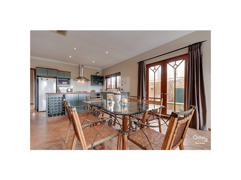 24 Gleneagles Road, Aberfoyle Park SA 5159