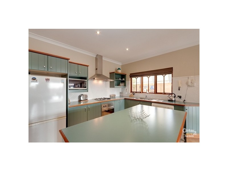 24 Gleneagles Road, Aberfoyle Park SA 5159