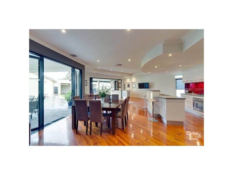 24 McLaughlin Ave, Warradale SA 5046