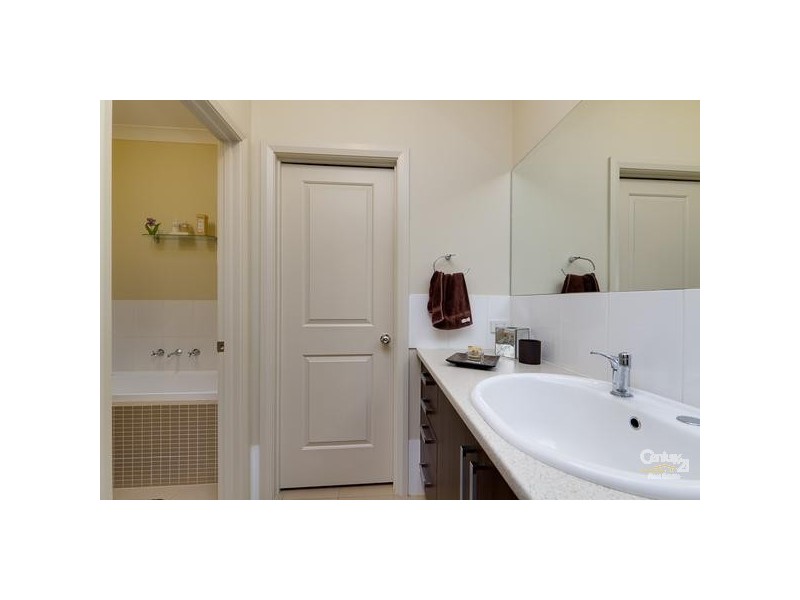 12 Shinnick Street, Dover Gardens SA 5048