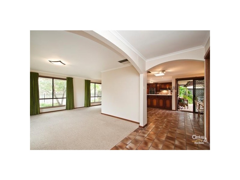 13 Kareda Drive, Campbelltown SA 5074