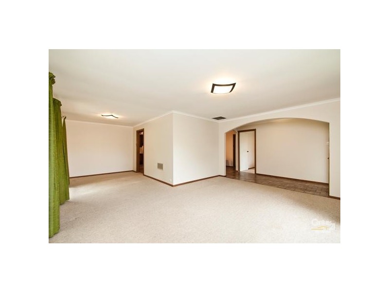 13 Kareda Drive, Campbelltown SA 5074