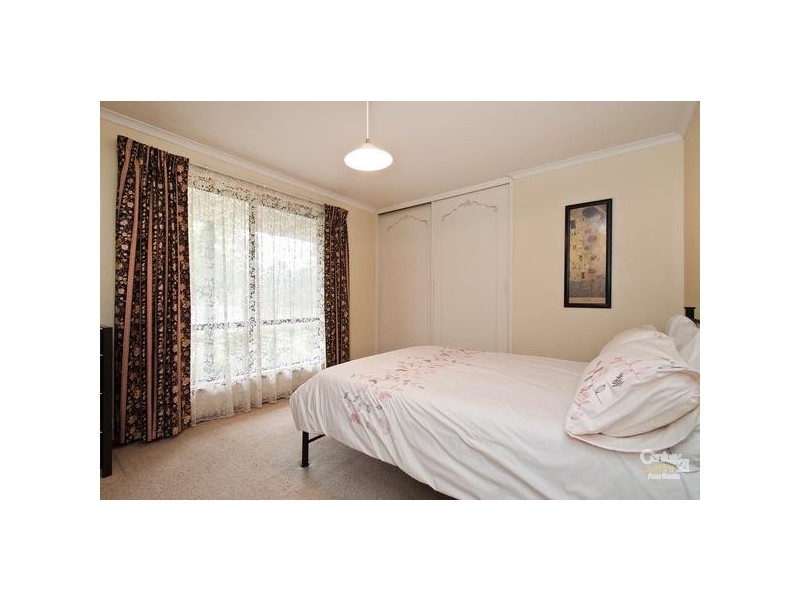 13 Kareda Drive, Campbelltown SA 5074