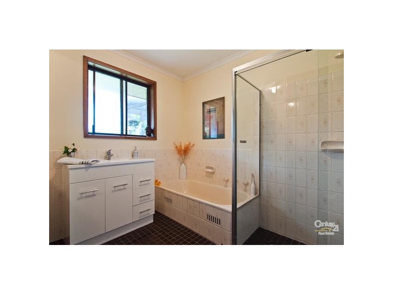 13 Kareda Drive, Campbelltown SA 5074