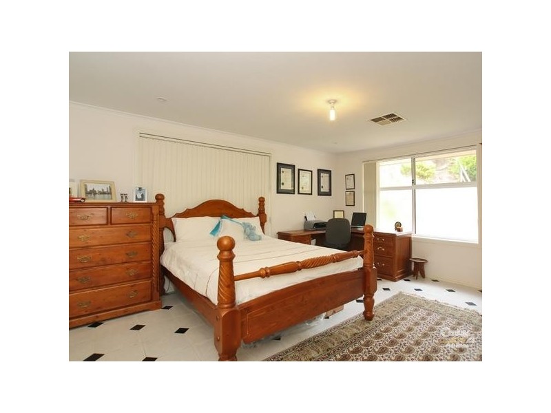 6 Gamma Crescent, Panorama SA 5041