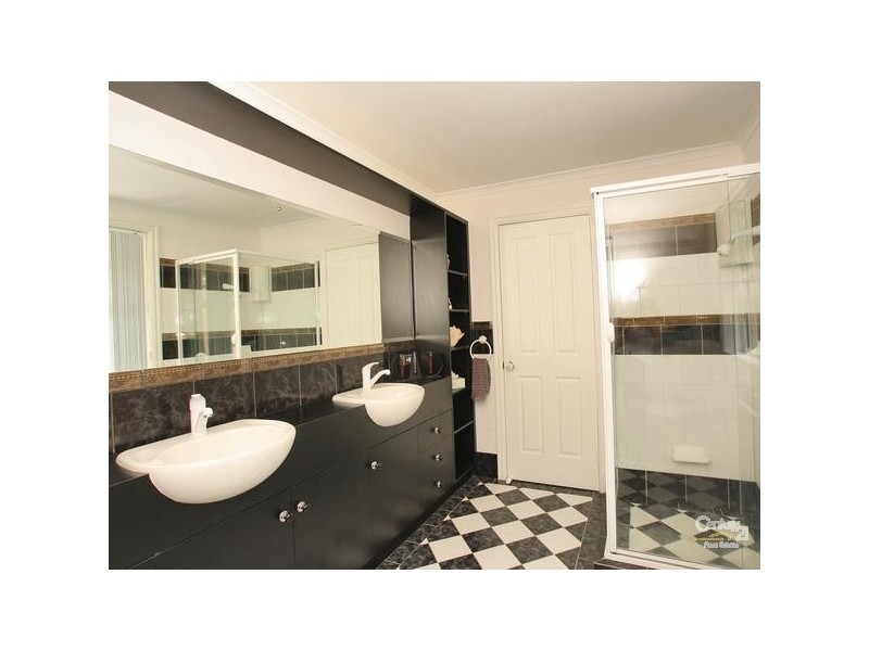 6 Gamma Crescent, Panorama SA 5041