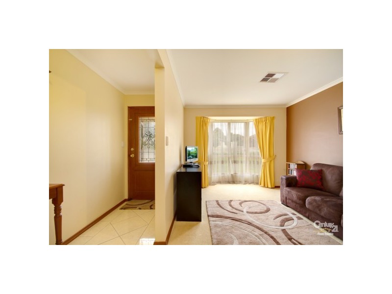 27 Seacombe Road, Sturt SA 5047