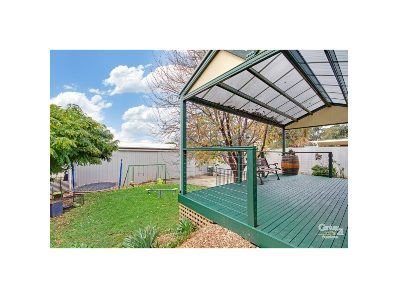 27 Seacombe Road, Sturt SA 5047