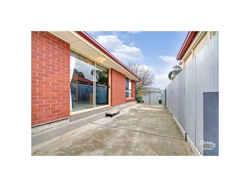 27 Seacombe Road, Sturt SA 5047