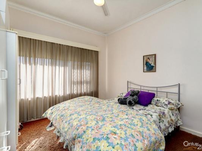 28 Ayton Ave, Fulham SA 5024