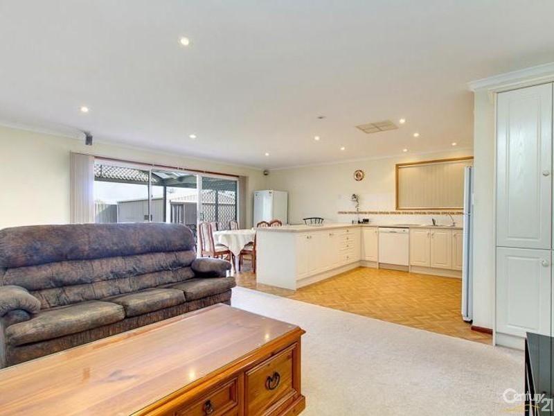 12 Grange Walk, Morphett Vale SA 5162