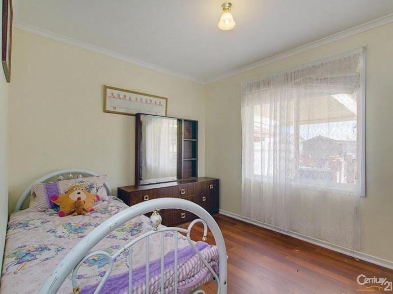 23 Seacombe Road, Sturt SA 5047