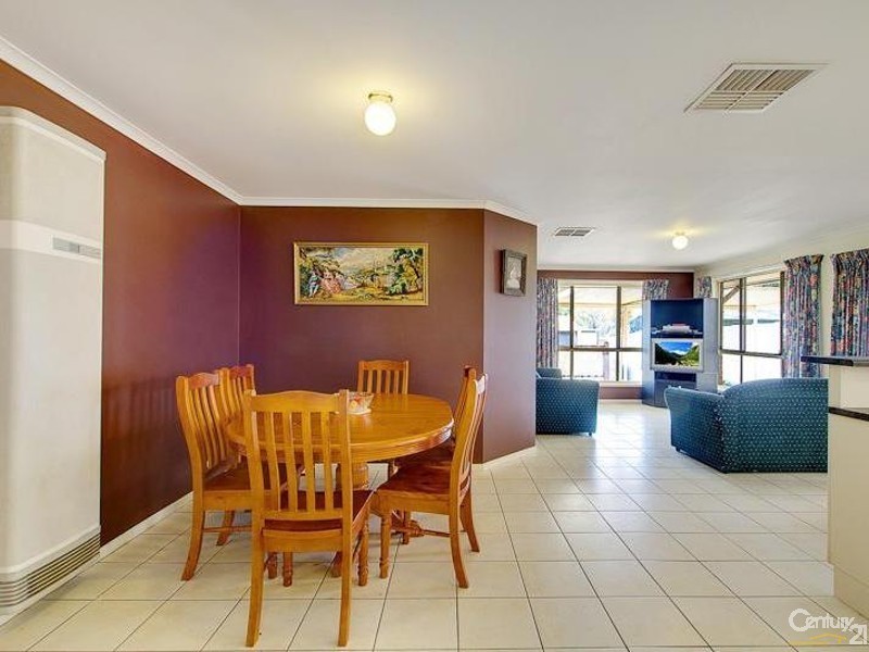 23 Seacombe Road, Sturt SA 5047