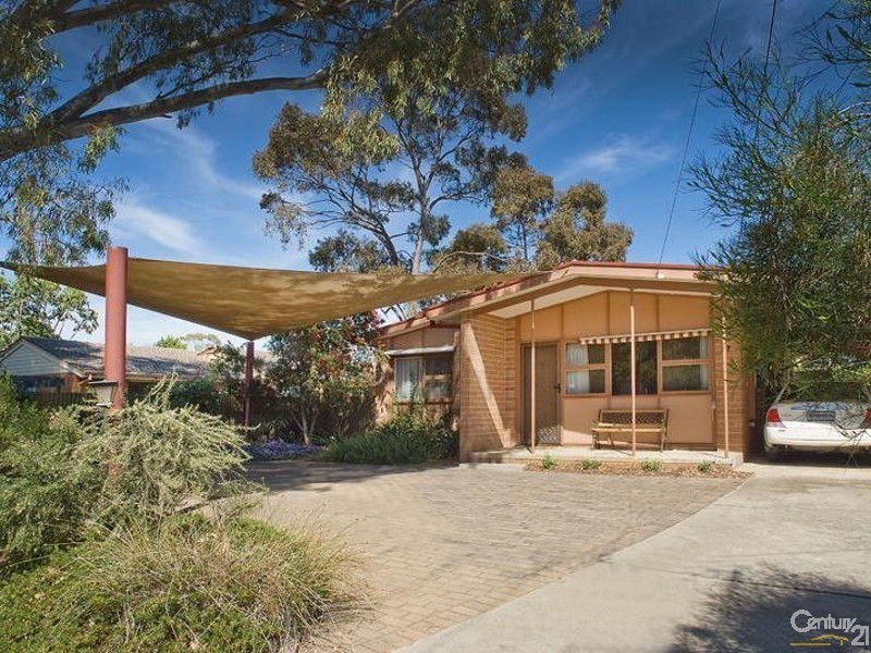 27 Oakmont Crescent, Novar Gardens SA 5040