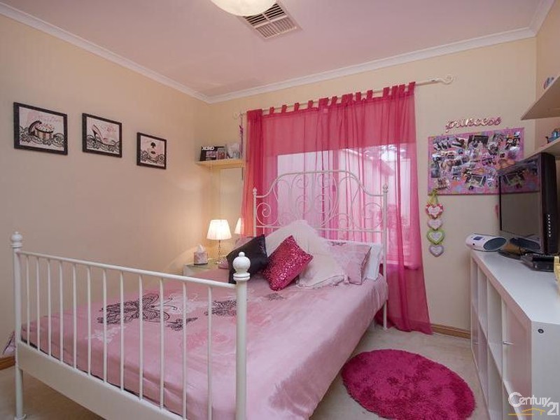 4 Sunset Circuit, Walkley Heights SA 5098