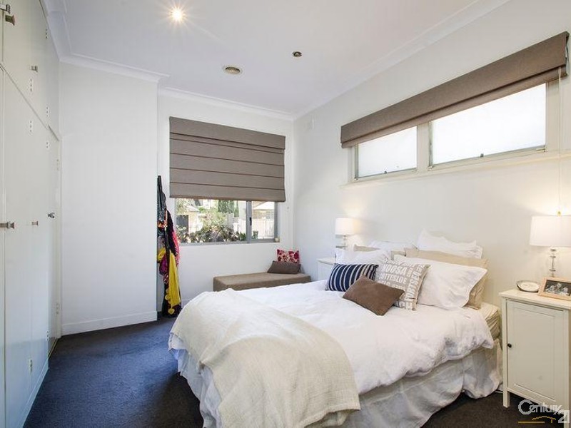 10 Cambridge Terrace, Brighton SA 5048