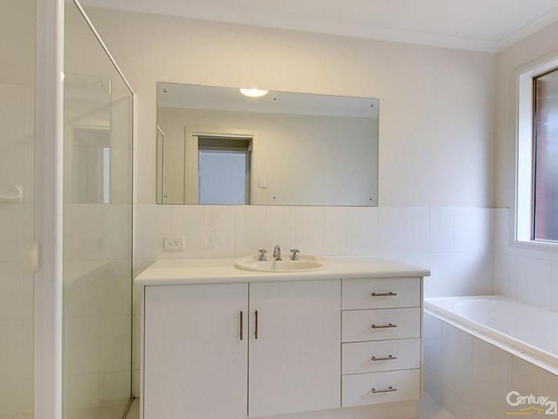 3A Howard St, Dover Gardens SA 5048