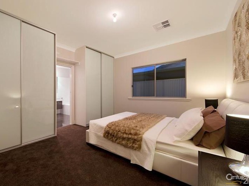 88a Tarranna Avenue, Park Holme SA 5043