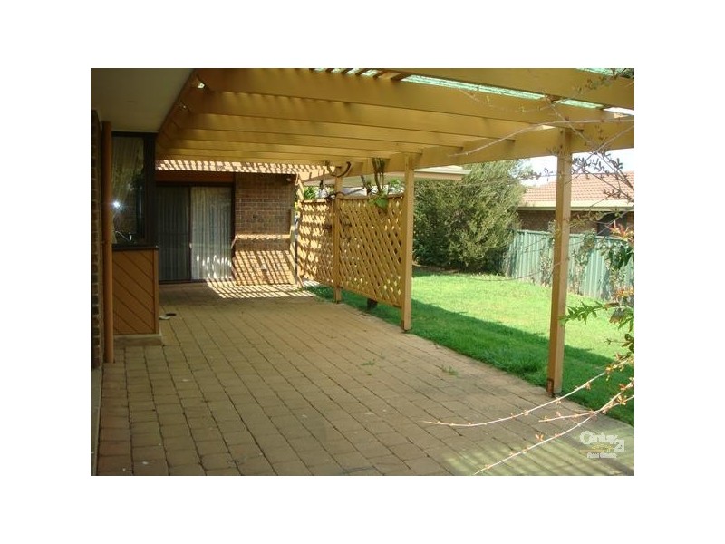 42 Neeangarra Cres, Hallett Cove SA 5158