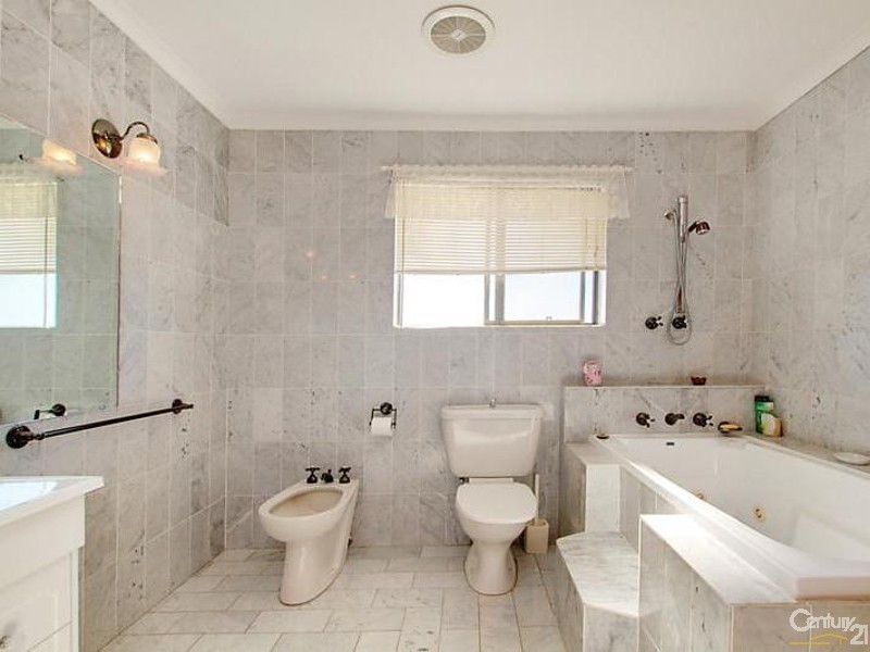 3 Wookata Cres, Seaview Downs SA 5049