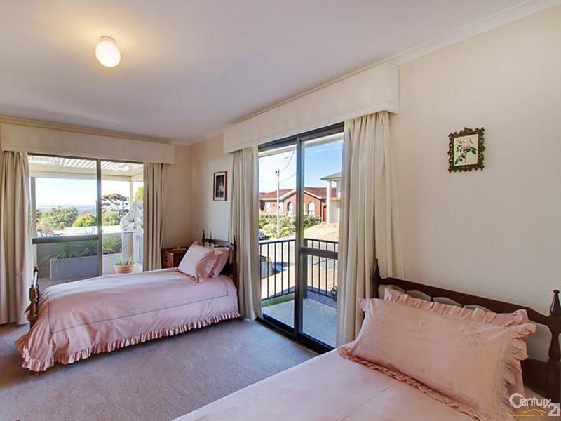 3 Wookata Cres, Seaview Downs SA 5049