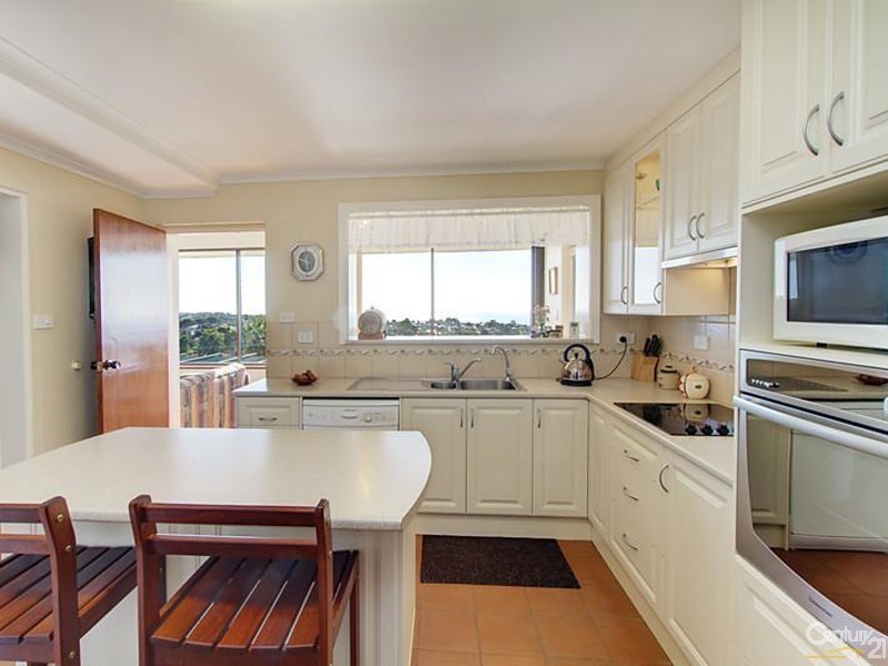 3 Wookata Cres, Seaview Downs SA 5049