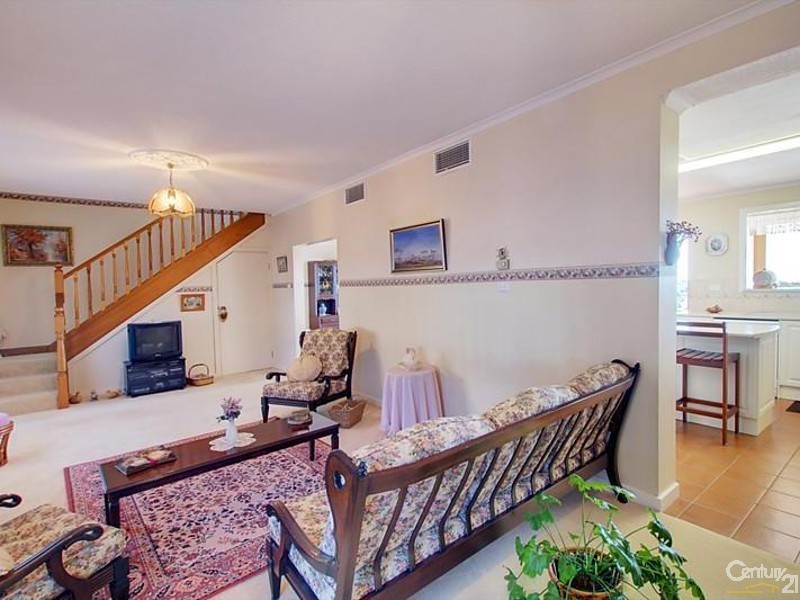 3 Wookata Cres, Seaview Downs SA 5049