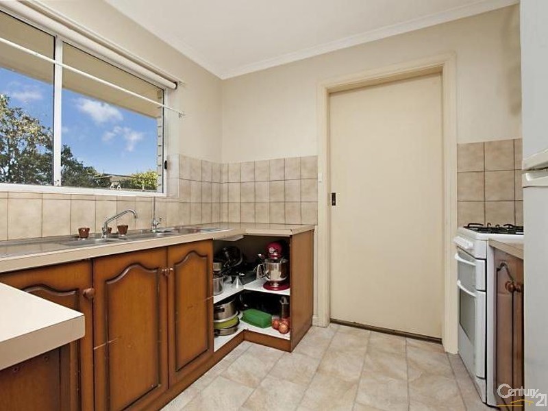 31 Naldera Cres, Seacliff Park SA 5049