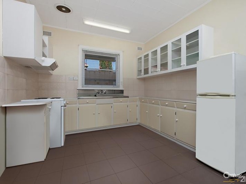 3 Raymond Ave, Seaton SA 5023