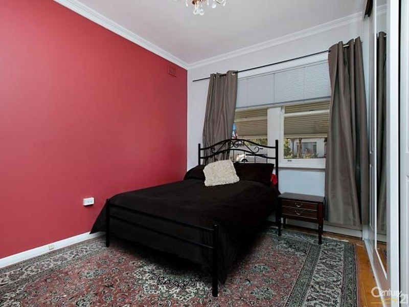 3 Raymond Ave, Seaton SA 5023