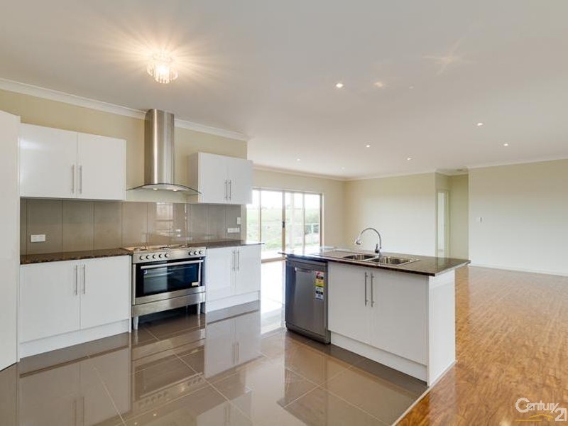 2 Mariner Drive, Sheidow Park SA 5158