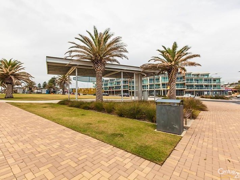 12 Esplanade, Christies Beach SA 5165