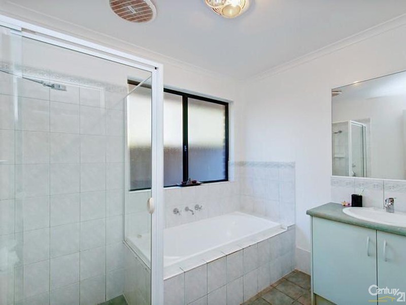 4 Brampton Court, Hallett Cove SA 5158