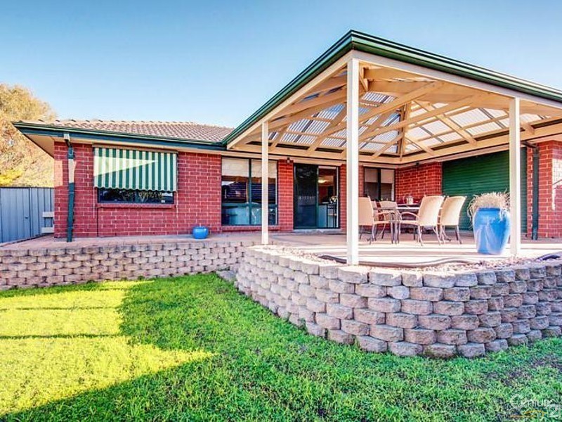 4 Brampton Court, Hallett Cove SA 5158