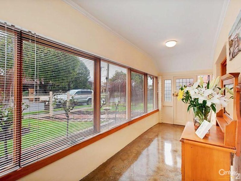 10 Oraston Avenue, Brighton SA 5048