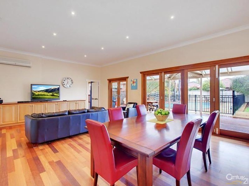 10 Oraston Avenue, Brighton SA 5048