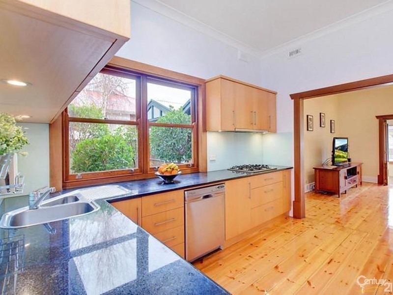 10 Oraston Avenue, Brighton SA 5048