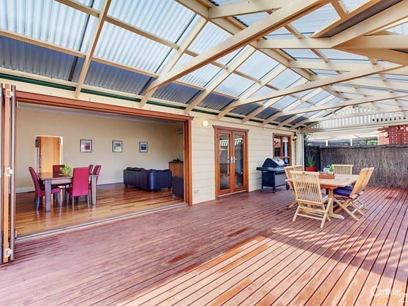 10 Oraston Avenue, Brighton SA 5048