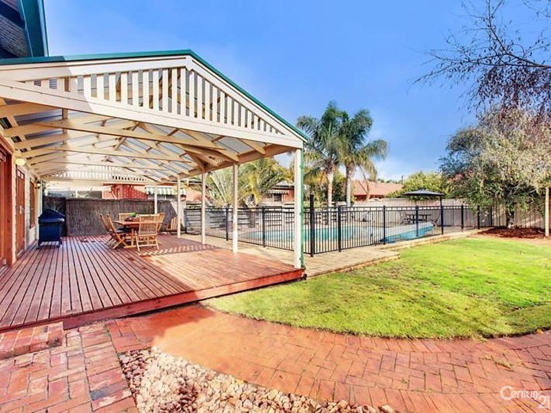 10 Oraston Avenue, Brighton SA 5048