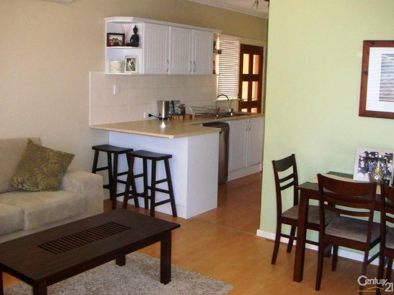 2/1 Barnett Terrace, Seacliff Park SA 5049