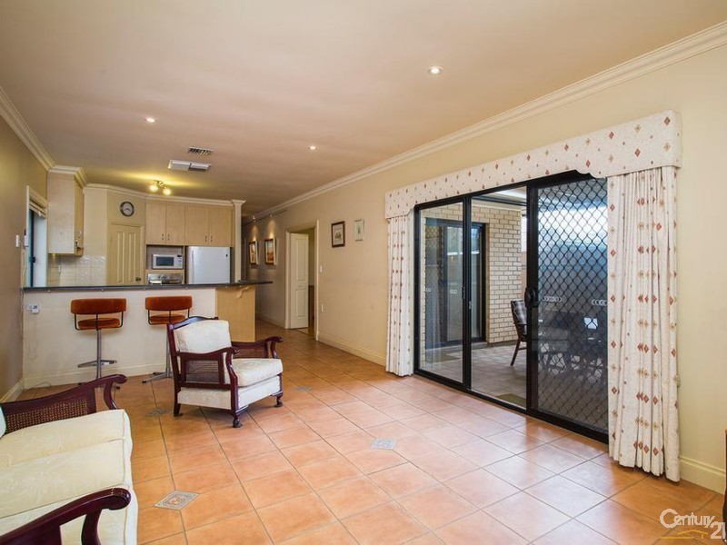 33 Dalkeith Avenue, Dover Gardens SA 5048