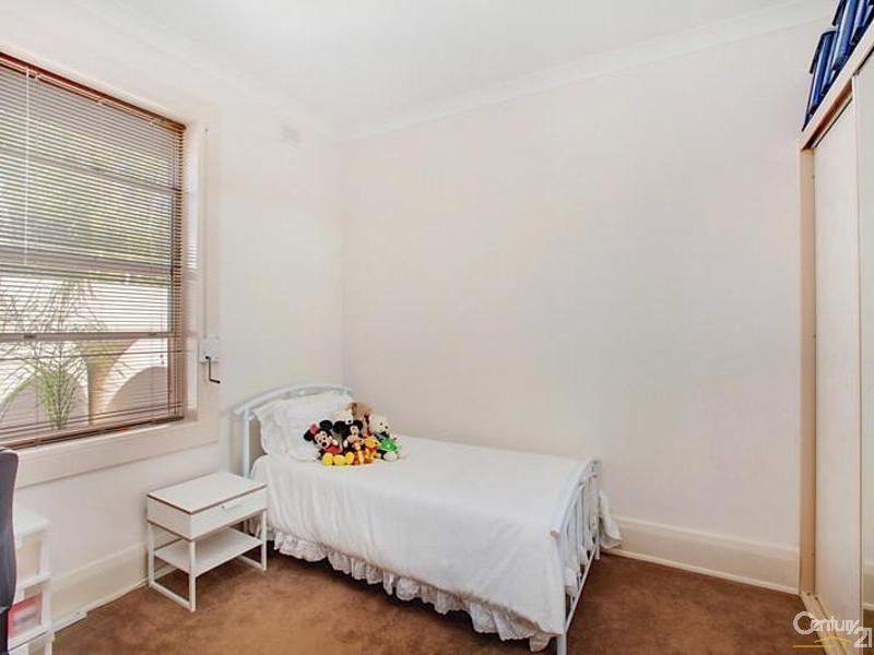 8  Oraston Avenue, Brighton SA 5048