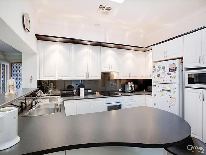 8  Oraston Avenue, Brighton SA 5048