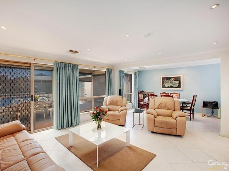 8  Oraston Avenue, Brighton SA 5048