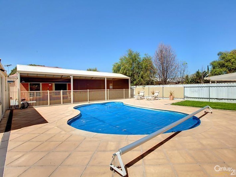 8  Oraston Avenue, Brighton SA 5048