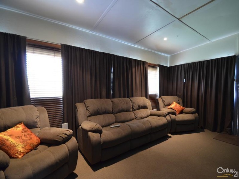 2 Crozier Tce, Oaklands Park SA 5046