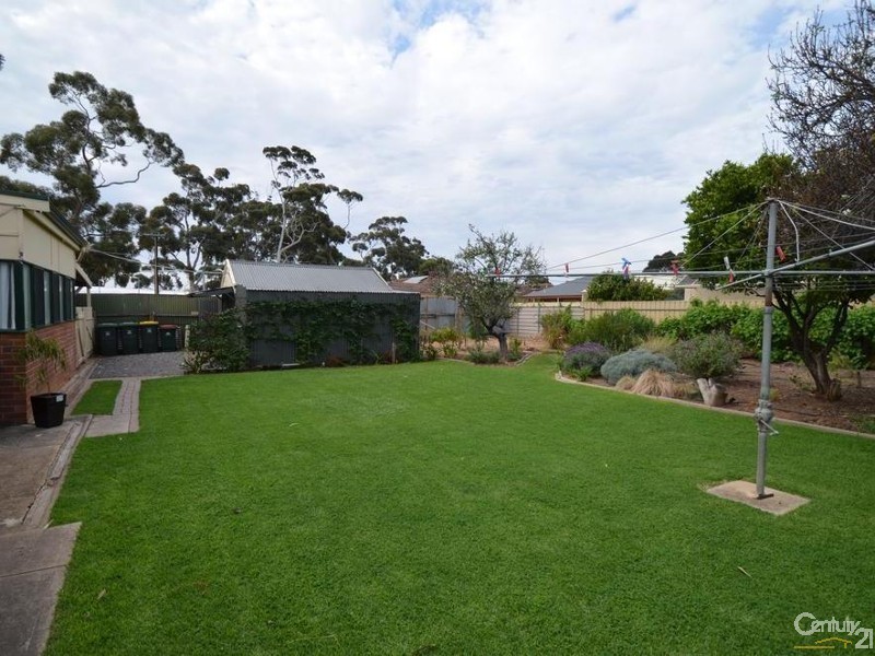 2 Crozier Tce, Oaklands Park SA 5046