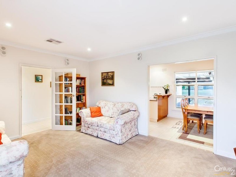 9 Mann Street, Seacliff Park SA 5049