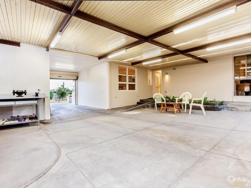 9 Mann Street, Seacliff Park SA 5049